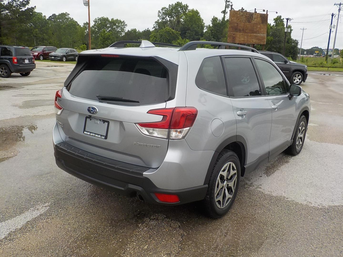 2021 Silver /Black Subaru Forester (JF2SKAJC4MH) , Automatic transmission, located at 1617 W Church Street, Livingston, TX, 77351, (936) 327-3600, 30.710995, -94.951157 - This vehicle is just BEGGIING to be taken to the mountains this summer!! Come check it out for yourself! - Photo#7